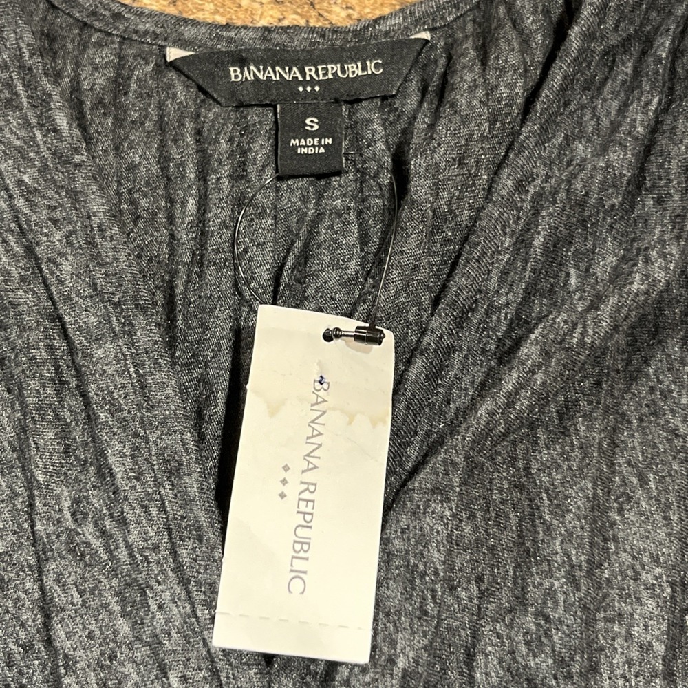 Banana Republic Pleated Peplum V Neck Sleeveless Top Drawstring Waist Sz S NWT - Picture 7 of 14